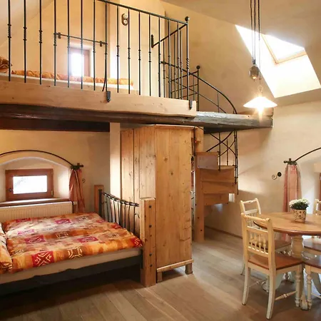 Apartment Reve